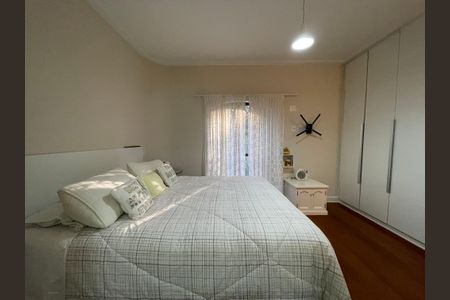 Apartamento à venda com 180m², 4 quartos e 3 vagas Apartamento à venda com 180m², 4 quartos e 3 vagasSuíte 2