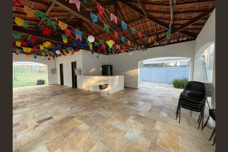 Apartamento à venda com 180m², 4 quartos e 3 vagas Apartamento à venda com 180m², 4 quartos e 3 vagasÁrea comum - Salão de festas