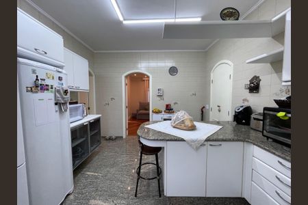 Apartamento à venda com 180m², 4 quartos e 3 vagas Apartamento à venda com 180m², 4 quartos e 3 vagasCozinha