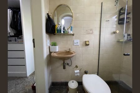 Apartamento à venda com 180m², 4 quartos e 3 vagas Apartamento à venda com 180m², 4 quartos e 3 vagasBanheiro da Suíte 1