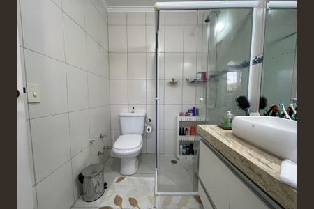 Apartamento à venda com 180m², 4 quartos e 3 vagas Apartamento à venda com 180m², 4 quartos e 3 vagasBanheiro da Suíte 2