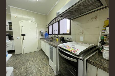 Apartamento à venda com 180m², 4 quartos e 3 vagas Apartamento à venda com 180m², 4 quartos e 3 vagasCozinha
