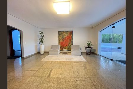 Apartamento à venda com 180m², 4 quartos e 3 vagas Apartamento à venda com 180m², 4 quartos e 3 vagasHall