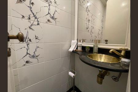 Apartamento à venda com 180m², 4 quartos e 3 vagas Apartamento à venda com 180m², 4 quartos e 3 vagasLavabo