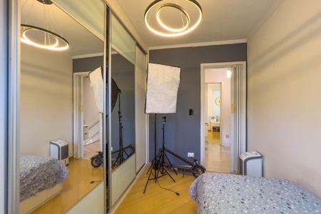 Casa à venda com 150m², 3 quartos e 2 vagas Casa à venda com 150m², 3 quartos e 2 vagasQuarto 2