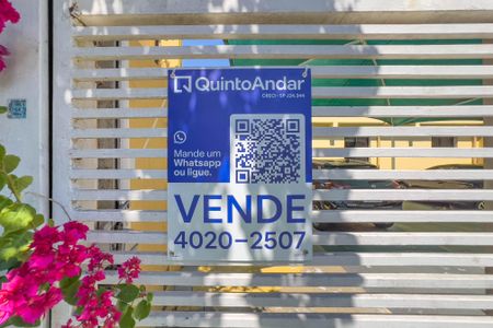 Casa à venda com 150m², 3 quartos e 2 vagas Casa à venda com 150m², 3 quartos e 2 vagasPlaca