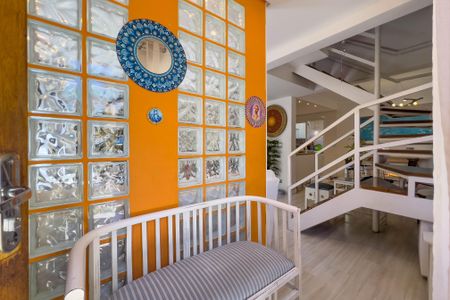 Casa à venda com 150m², 3 quartos e 2 vagas Casa à venda com 150m², 3 quartos e 2 vagasEntrada