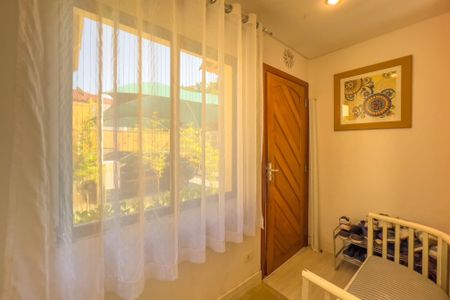 Casa à venda com 150m², 3 quartos e 2 vagas Casa à venda com 150m², 3 quartos e 2 vagasEntrada