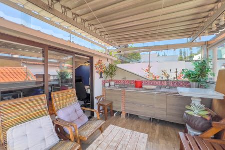 Casa à venda com 150m², 3 quartos e 2 vagas Casa à venda com 150m², 3 quartos e 2 vagasÁrea Externa