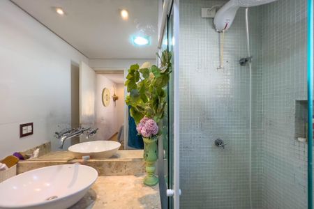 Casa à venda com 150m², 3 quartos e 2 vagas Casa à venda com 150m², 3 quartos e 2 vagasBanheiro da Suíte