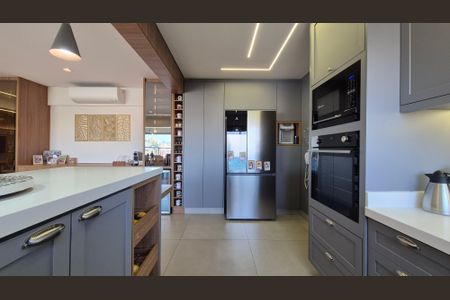 Apartamento à venda com 128m², 3 quartos e 3 vagas Apartamento à venda com 128m², 3 quartos e 3 vagasCozinha