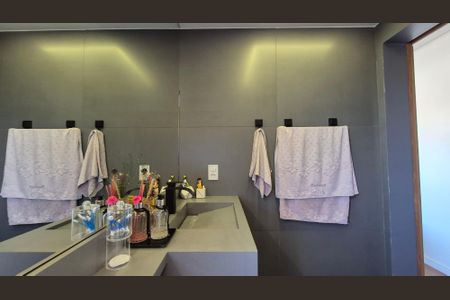 Apartamento à venda com 128m², 3 quartos e 3 vagas Apartamento à venda com 128m², 3 quartos e 3 vagasBanheiro da suíte 3