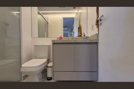 Apartamento à venda com 128m², 3 quartos e 3 vagas Apartamento à venda com 128m², 3 quartos e 3 vagasBanheiro da suíte