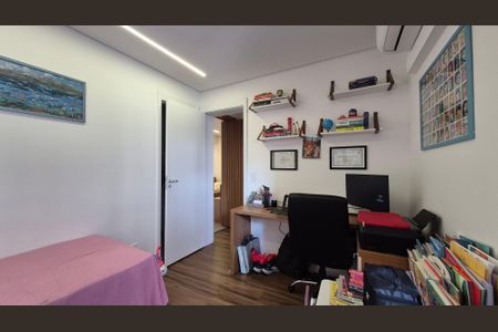 Apartamento à venda com 128m², 3 quartos e 3 vagas Apartamento à venda com 128m², 3 quartos e 3 vagasSuíte