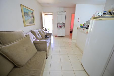 Sala de casa de condomínio para alugar com 3 quartos, 60m² em Loteamento Alphaville Residencial T, Goiânia
