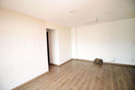 Sala de apartamento para alugar com 2 quartos, 77m² em Penha, Rio de Janeiro