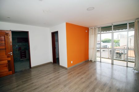 Sala de apartamento para alugar com 2 quartos, 77m² em Penha, Rio de Janeiro