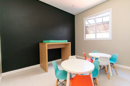 Apartamento para alugar com 50m², 2 quartos e 1 vaga Apartamento para alugar com 50m², 2 quartos e 1 vagaÁrea comum - Brinquedoteca