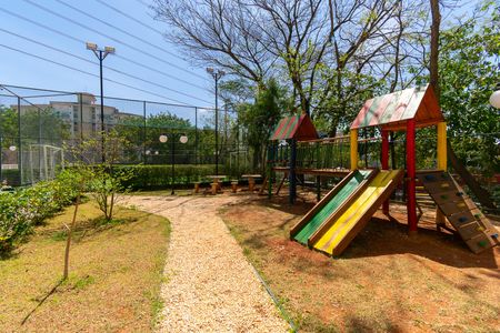 Apartamento para alugar com 50m², 2 quartos e 1 vaga Apartamento para alugar com 50m², 2 quartos e 1 vagaÁrea comum - Playground