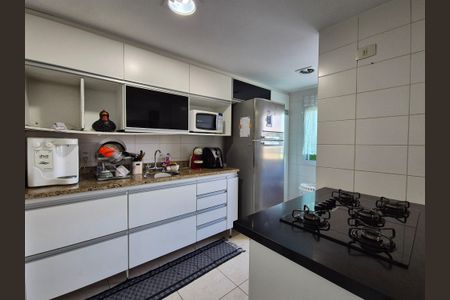 Apartamento à venda com 92m², 2 quartos e 1 vagaCozinha 