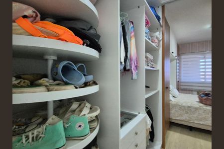 Apartamento à venda com 92m², 2 quartos e 1 vagaCloset da suíte 1