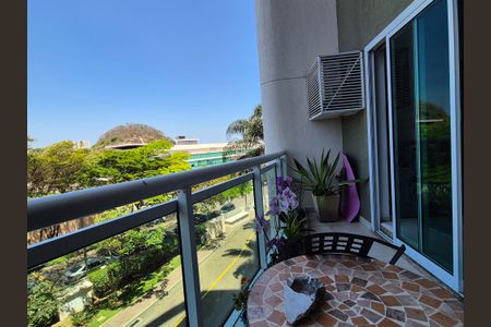 Apartamento à venda com 92m², 2 quartos e 1 vagaVaranda 