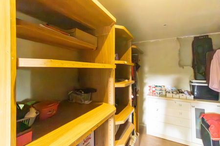 Casa para alugar com 150m², 1 quarto e sem vaga Casa para alugar com 150m², 1 quarto e sem vagaCloset