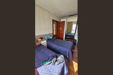 Apartamento à venda com 180m², 3 quartos e 2 vagasQuarto 1