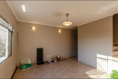 Sala de casa para alugar com 3 quartos, 181m² em Vila Serralheiro, São Paulo