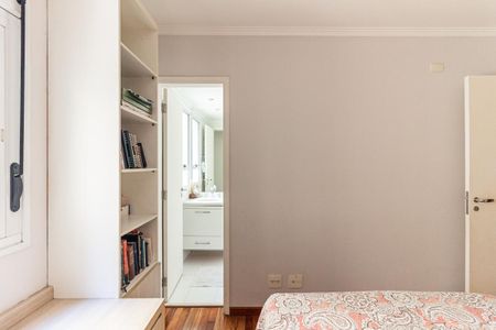 Apartamento à venda com 154m², 4 quartos e 3 vagas Apartamento à venda com 154m², 4 quartos e 3 vagasSuíte 2