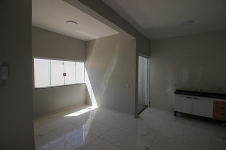 Sala de casa de condomínio para alugar com 2 quartos, 59m² em Aparecidinha, Sorocaba