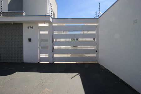 Casa de condomínio para alugar com 59m², 2 quartos e 1 vagaFachada