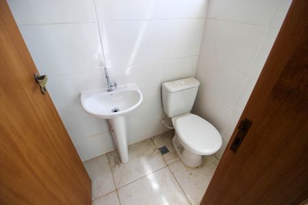 Casa de condomínio para alugar com 59m², 2 quartos e 1 vagaBanheiro 2