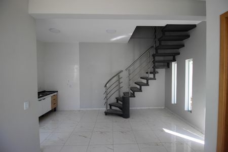 Sala de casa de condomínio para alugar com 2 quartos, 59m² em Alto da Boa Vista, Sorocaba