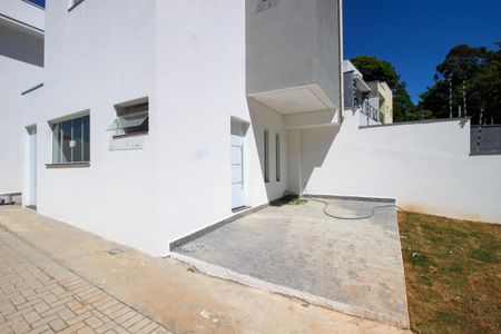 Casa de condomínio para alugar com 59m², 2 quartos e 1 vagaÁrea Externa
