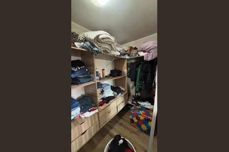 Casa à venda com 230m², 3 quartos e 5 vagas Casa à venda com 230m², 3 quartos e 5 vagasSuite 1 Closet
