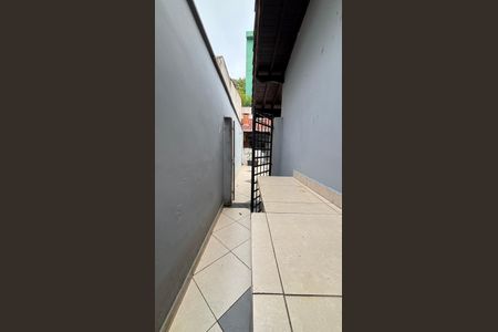 Casa à venda com 230m², 3 quartos e 5 vagas Casa à venda com 230m², 3 quartos e 5 vagasCorredor