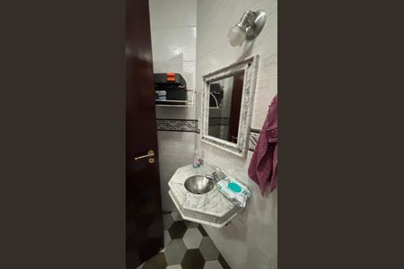 Casa à venda com 230m², 3 quartos e 5 vagas Casa à venda com 230m², 3 quartos e 5 vagasLavabo