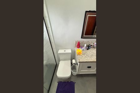 Casa à venda com 230m², 3 quartos e 5 vagas Casa à venda com 230m², 3 quartos e 5 vagasBanheiro da Suíte 1