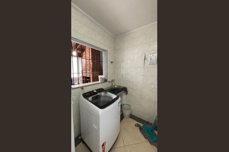 Casa à venda com 230m², 3 quartos e 5 vagas Casa à venda com 230m², 3 quartos e 5 vagasÁrea de Serviço