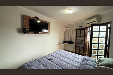 Casa à venda com 230m², 3 quartos e 5 vagas Casa à venda com 230m², 3 quartos e 5 vagasSuite 1