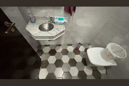 Casa à venda com 230m², 3 quartos e 5 vagas Casa à venda com 230m², 3 quartos e 5 vagasLavabo