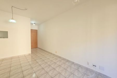 Sala de apartamento para alugar com 2 quartos, 62m² em Jardim Tres Marias, Guarujá