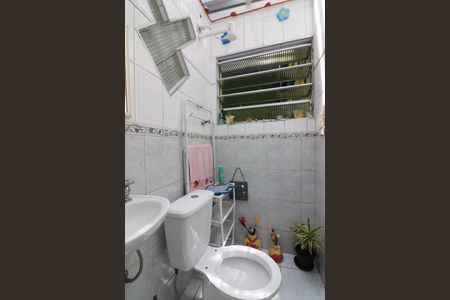 Casa de condomínio à venda com 90m², 2 quartos e 2 vagasBanheiro Social 2