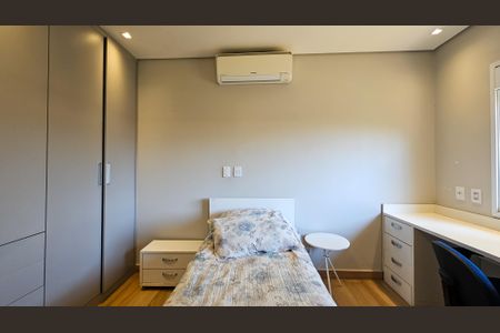 Casa à venda com 720m², 5 quartos e 6 vagas Casa à venda com 720m², 5 quartos e 6 vagasSuíte 3