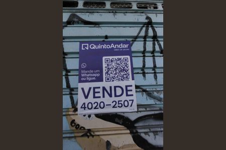 Casa à venda com 287m², 4 quartos e sem vaga Casa à venda com 287m², 4 quartos e sem vagaPlaca