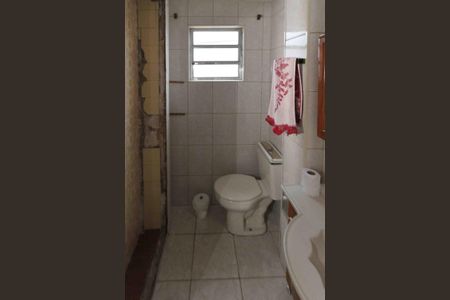 Casa à venda com 287m², 4 quartos e sem vaga Casa à venda com 287m², 4 quartos e sem vagaBanheiro Suite casa 03