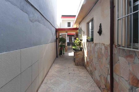 Casa à venda com 287m², 4 quartos e sem vaga Casa à venda com 287m², 4 quartos e sem vagaCorredor externo