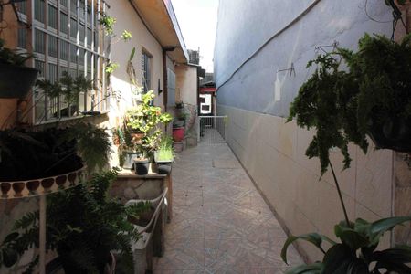 Casa à venda com 287m², 4 quartos e sem vaga Casa à venda com 287m², 4 quartos e sem vagaCorredor externo