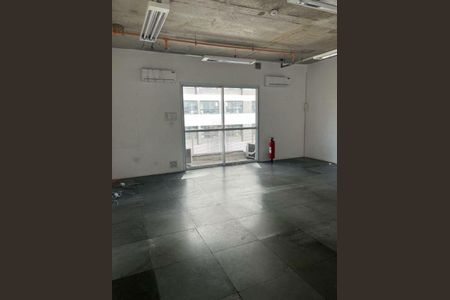 Apartamento à venda com 41m², 1 quarto e 10 vagas